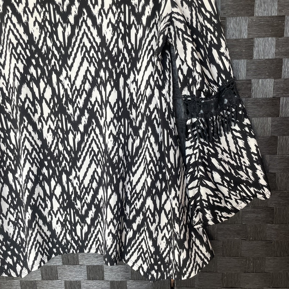 New Directions Black White bohemian peasant Embroidered bell sleeve Women Large - Picture 8 of 10
